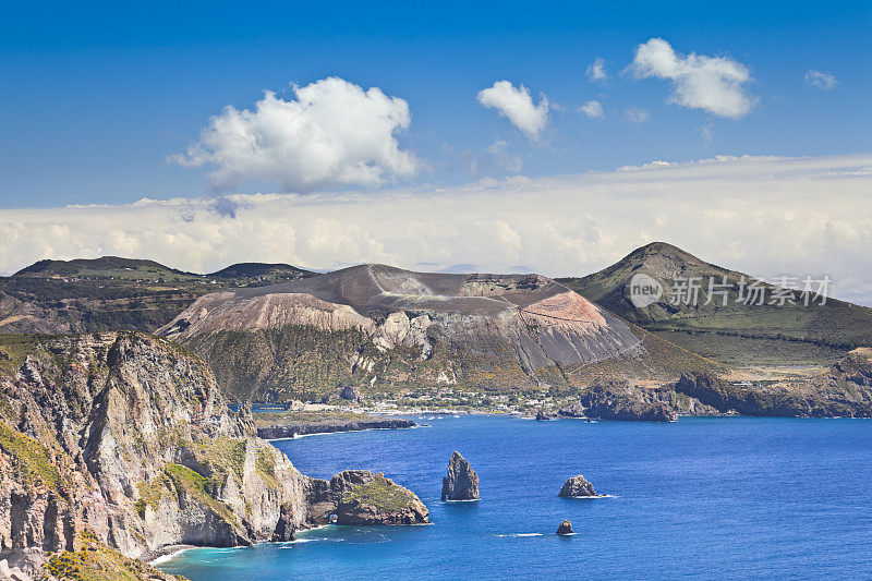 火山坑。Isole Eolie，意大利西西里岛。